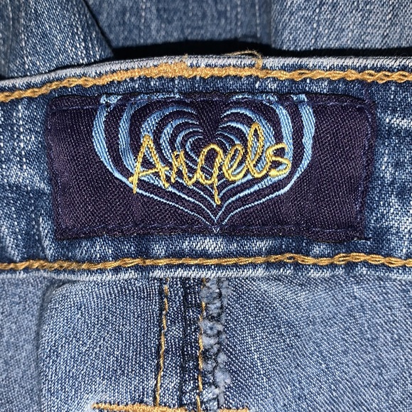 Low Rise Angels Capri Jeans - Picture 15 of 16